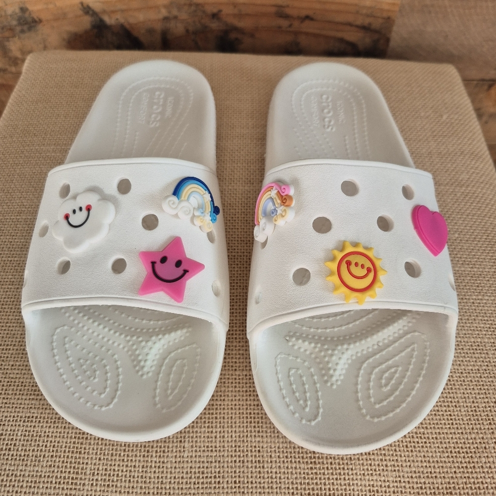 Crocs Iconic Classic Comfort Slides White Open Toe w/ 6 Jibbitz Mens 6 Womens 8